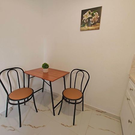Elena Pool Aparthotel Ájosz Jeórjosz Kültér fotó