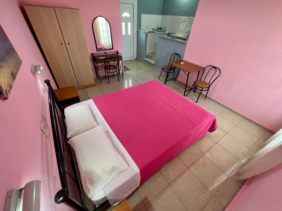 Elena Pool Aparthotel Ájosz Jeórjosz Kültér fotó