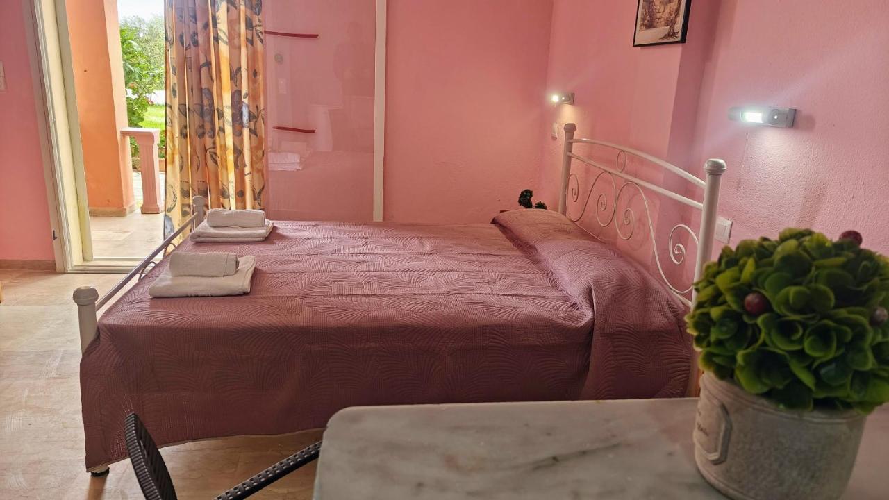Elena Pool Aparthotel Ájosz Jeórjosz Kültér fotó