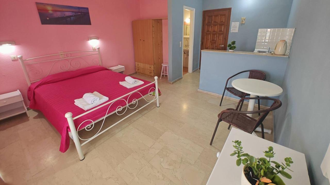 Elena Pool Aparthotel Ájosz Jeórjosz Kültér fotó