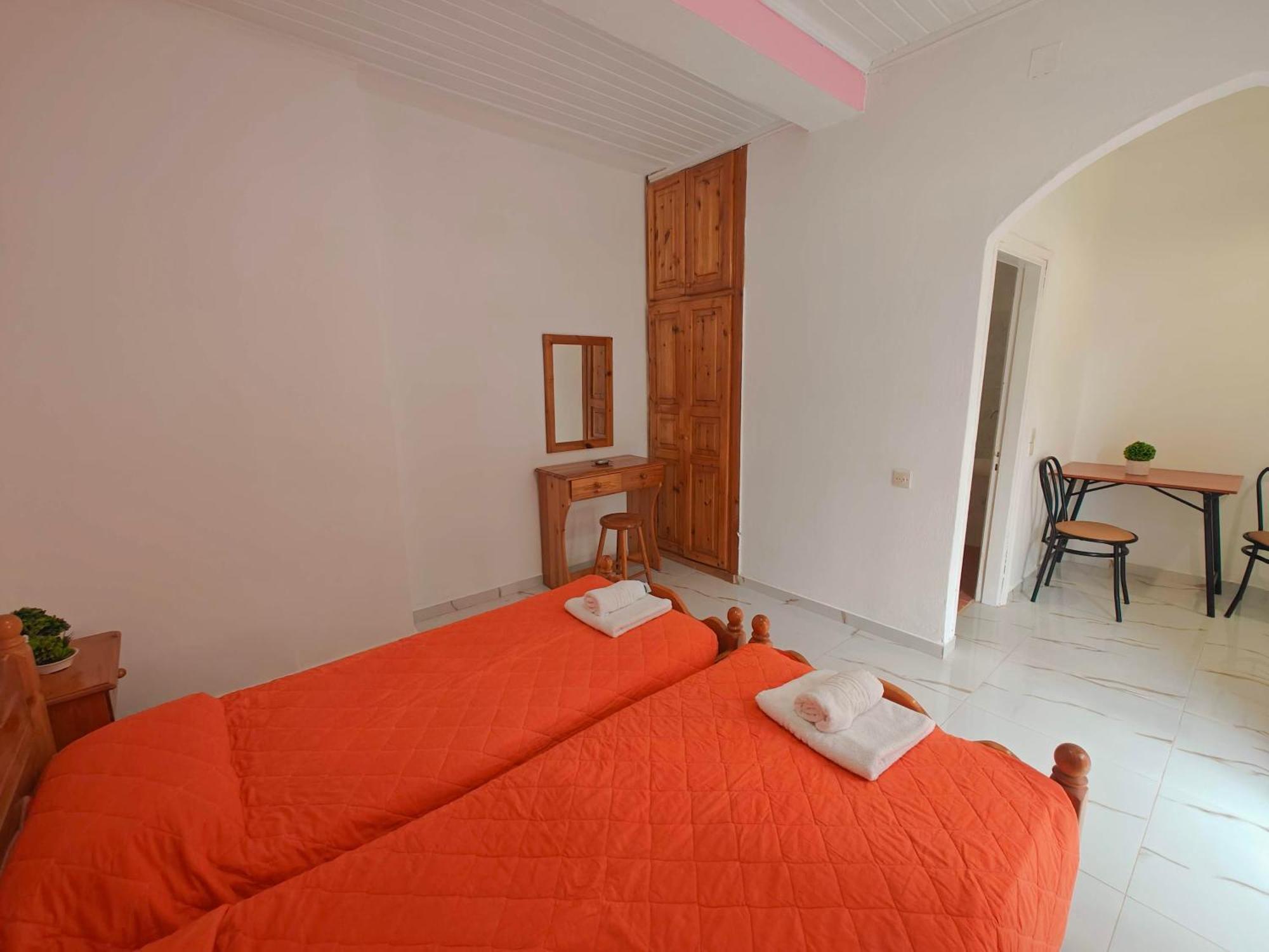 Elena Pool Aparthotel Ájosz Jeórjosz Kültér fotó